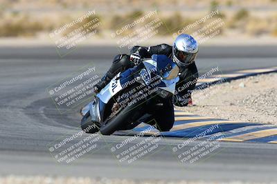 media/Jan-09-2022-SoCal Trackdays (Sun) [[2b1fec8404]]/Turn 11 (935am)/